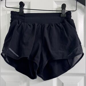 Lululemon hotty hot 2.5 Black Shorts